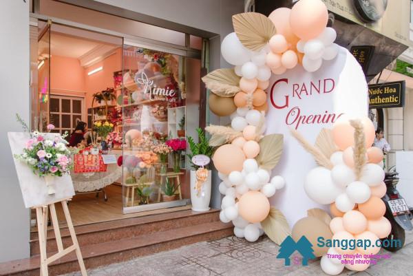 CẦN SANG NHƯỢNG MẶT BẰNG KINH DOANH TOÀN BỘ SHOP HOA TƯƠI