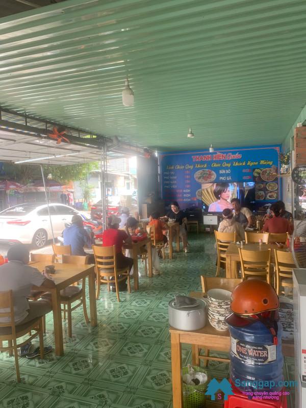 Sang quán cơm