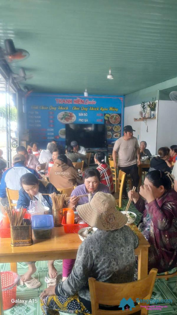 Sang quán cơm