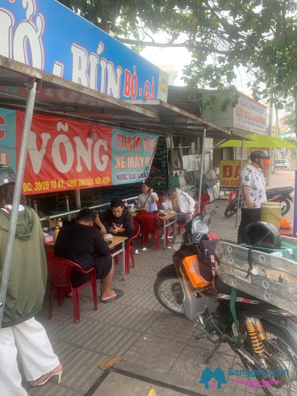 Sang quán cơm