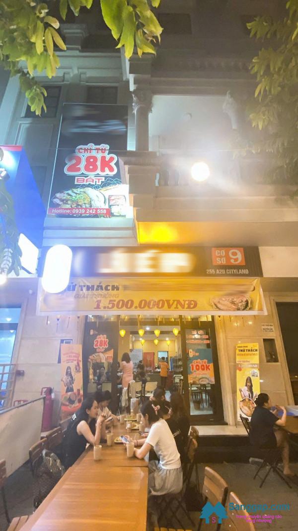 Sang nhà hàng