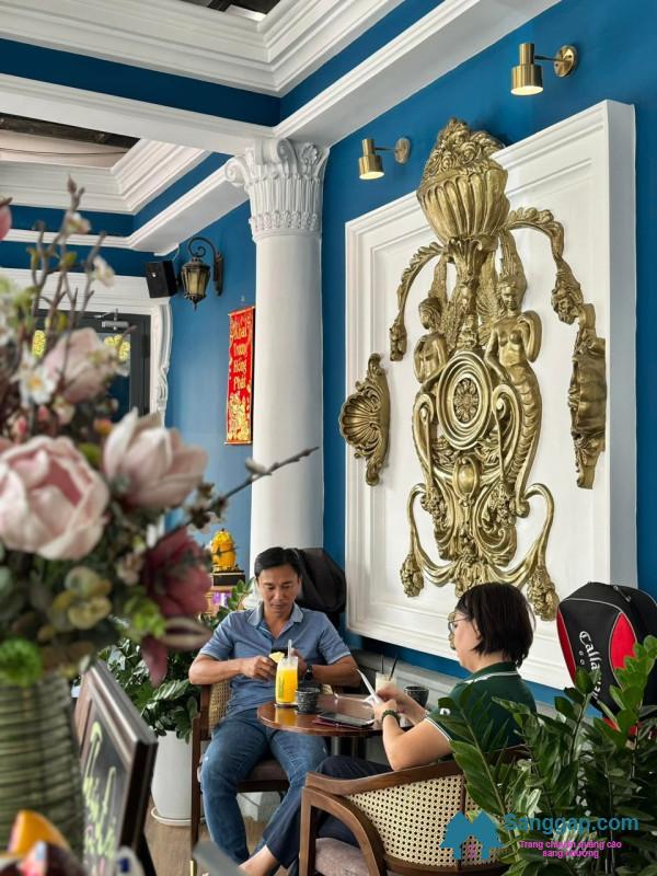 Sang quán cafe
