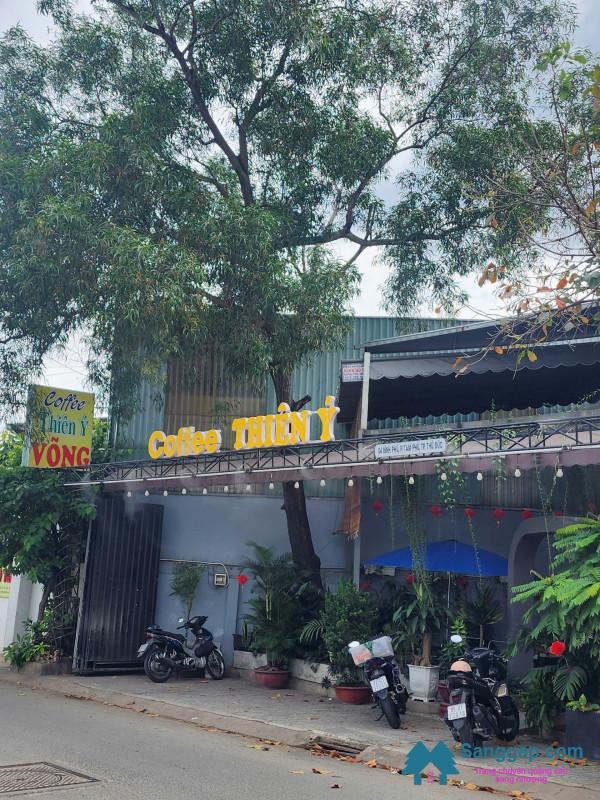 Sang quán cafe