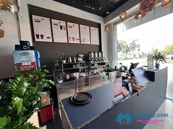 Sang quán cafe