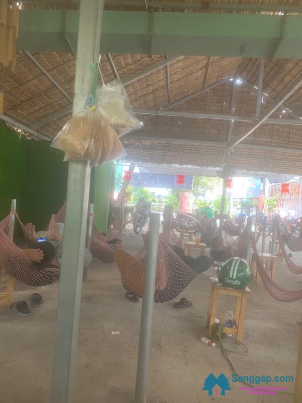 Sang quán cafe