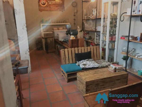 Sang quán cafe