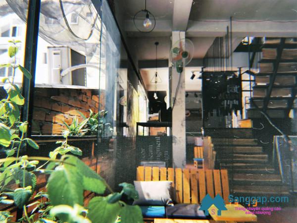 Sang quán cafe