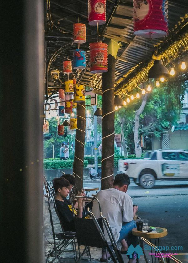 Sang quán cafe