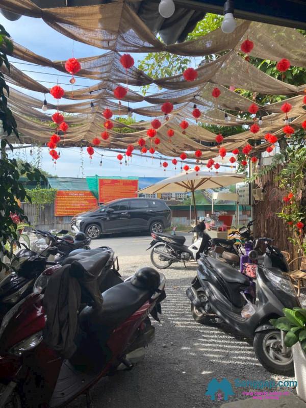 Sang quán cafe