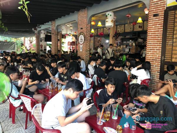 Sang quán cafe
