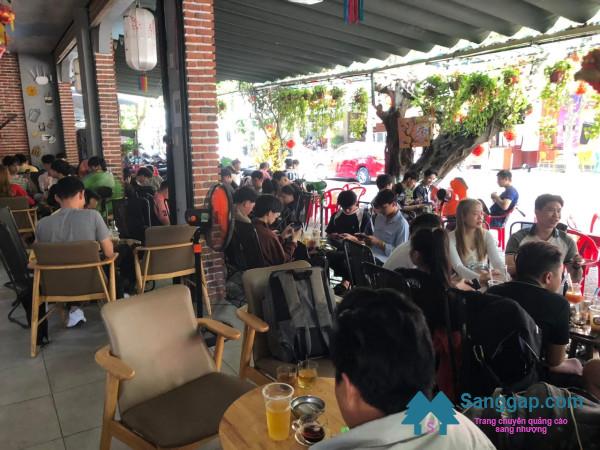 Sang quán cafe