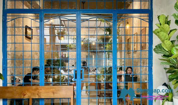 Sang quán cafe
