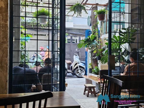Sang quán cafe