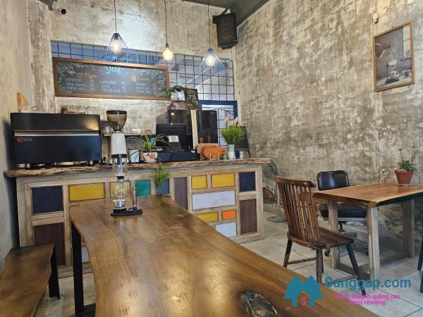 Sang quán cafe