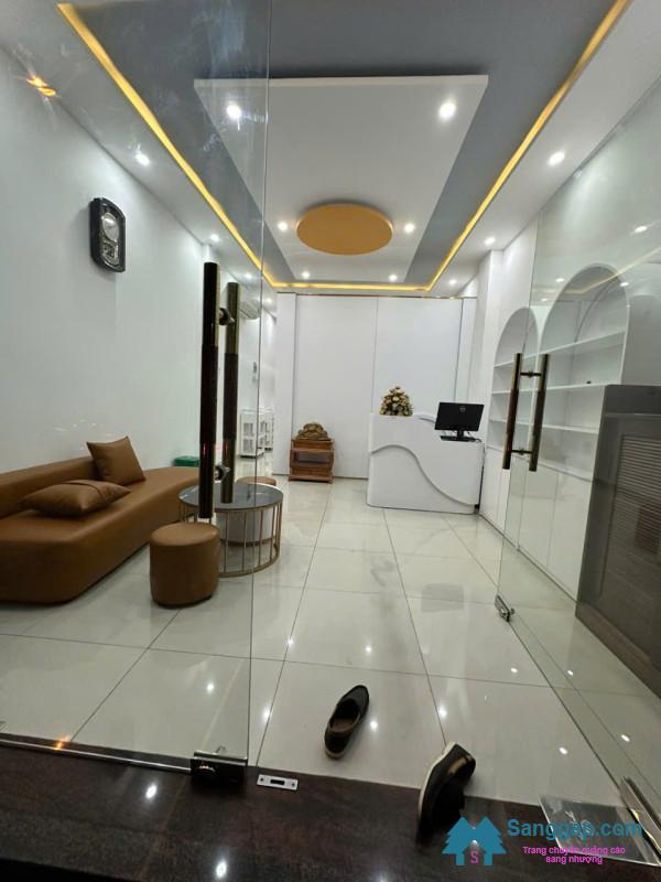 Sang nhượng spa
