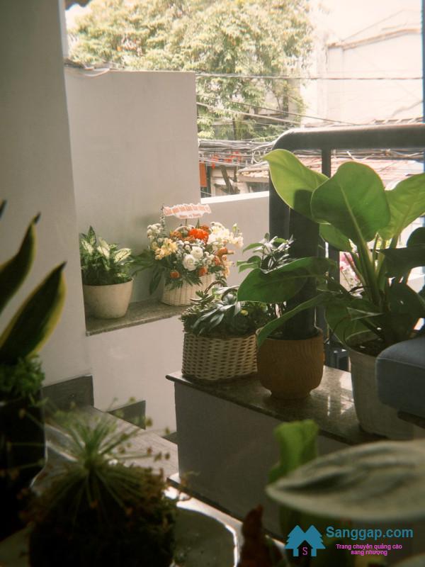 Sang quán cafe