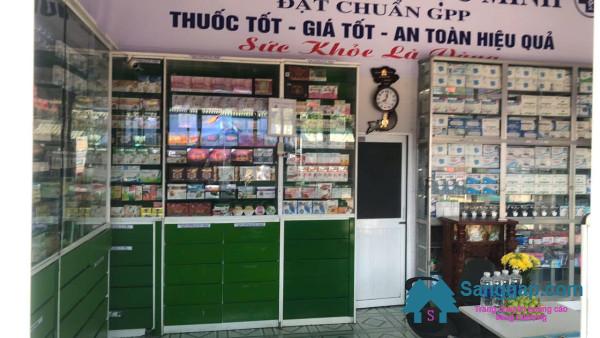 Sang nhà thuốc tây