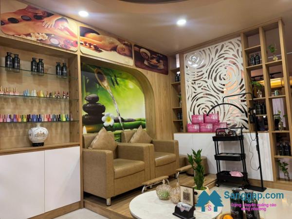Sang nhượng spa