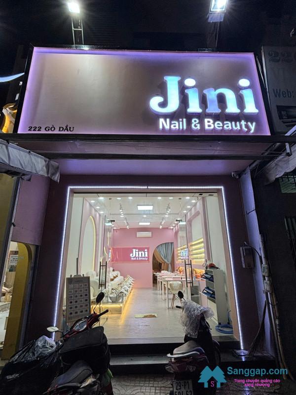 Cần Sang Nhượng Tiệm Nail Ở Quận Tân Phú