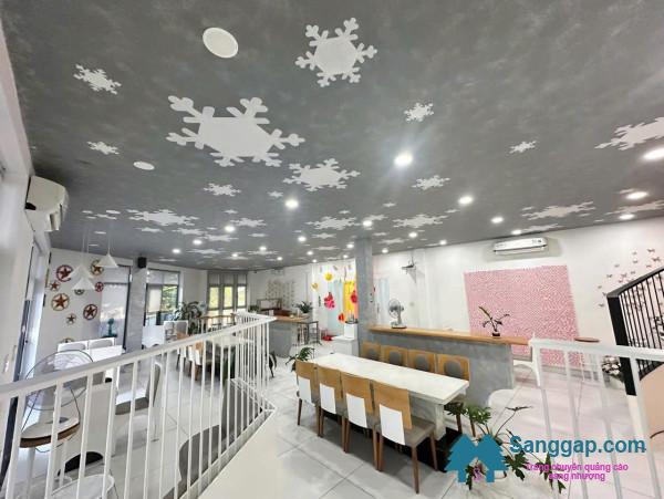 Sang quán cafe