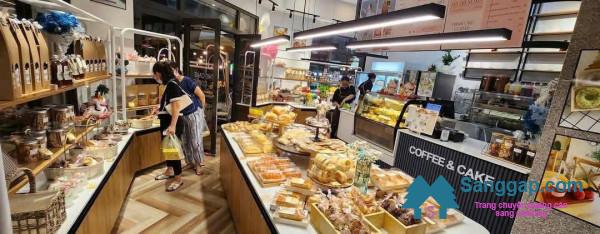 Sang quán cafe