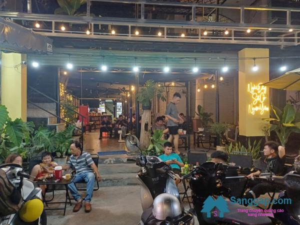 Sang quán cafe