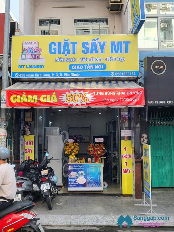 Sang tiệm giặt ủi