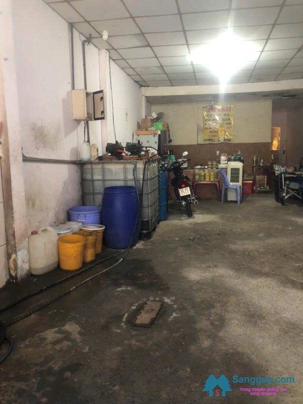 Sang tiệm rửa - sửa xe