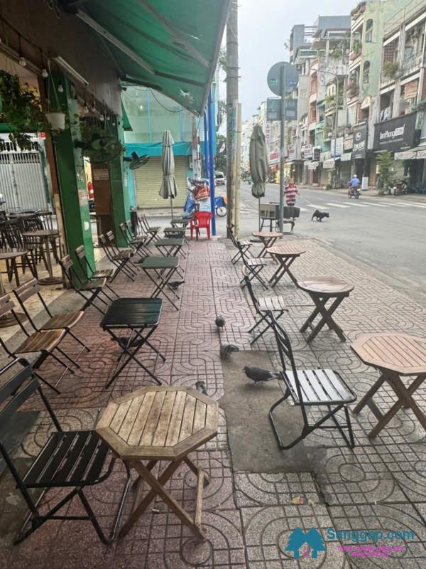 Sang quán cafe