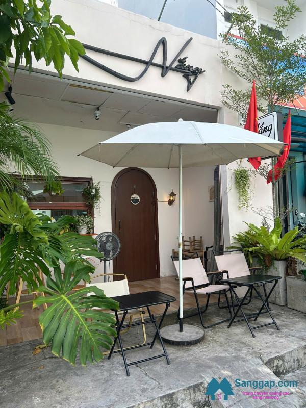 Sang quán cafe
