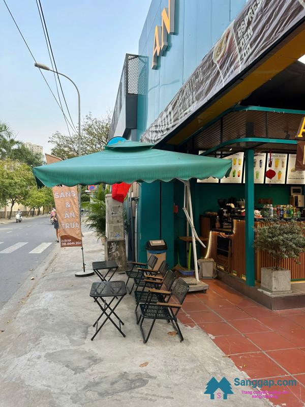 Sang quán cafe