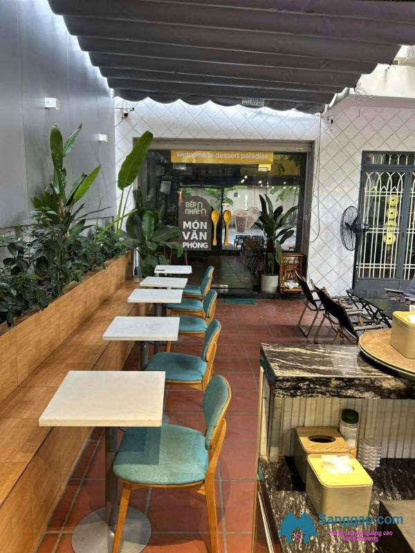 Sang quán cafe