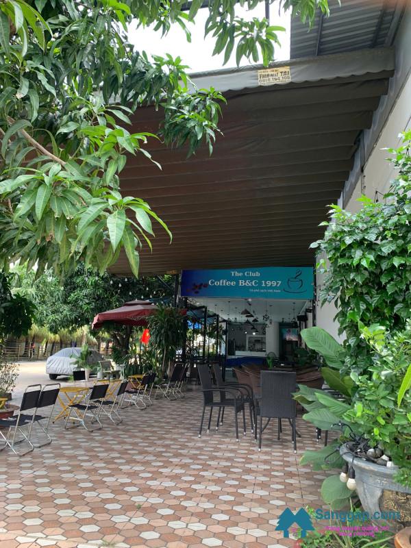 Sang quán cafe
