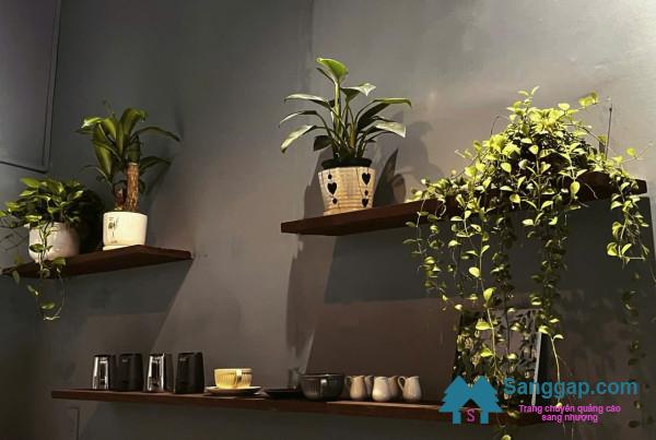 Sang quán cafe