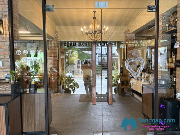 Sang nhà hàng Sang nhà hàng