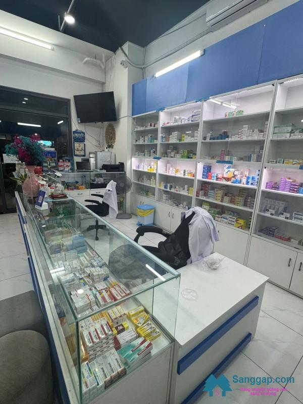 Sang nhà thuốc tây