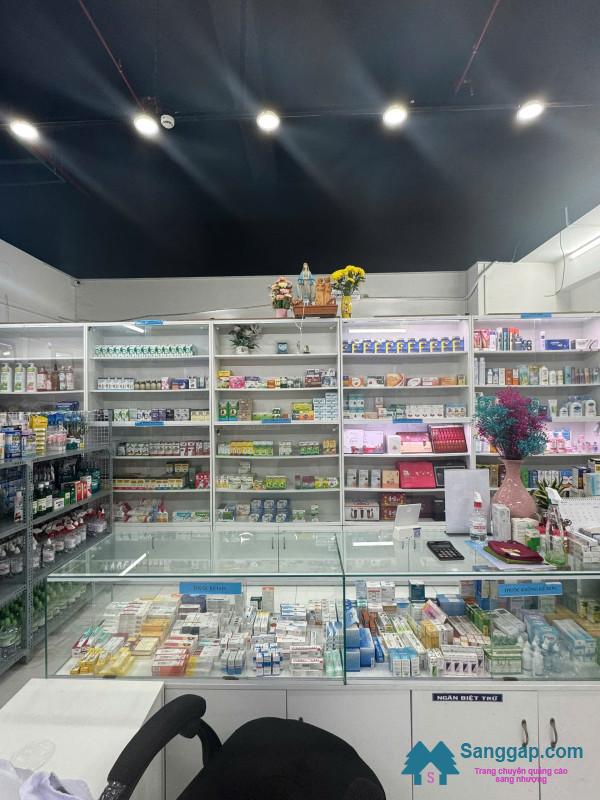 Sang nhà thuốc tây