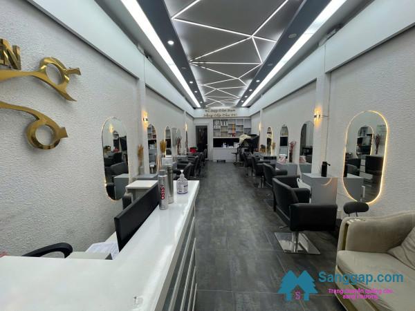 Sang tiệm tóc - nail