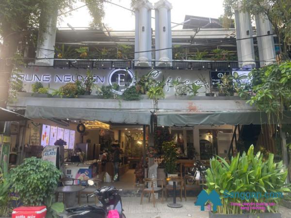 Sang Nhượng Quán Cafe Ở Trung Tâm Quận 7