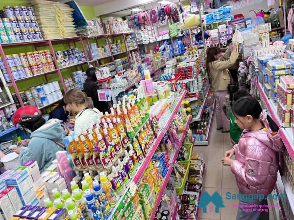 Sang nhượng cửa hàng