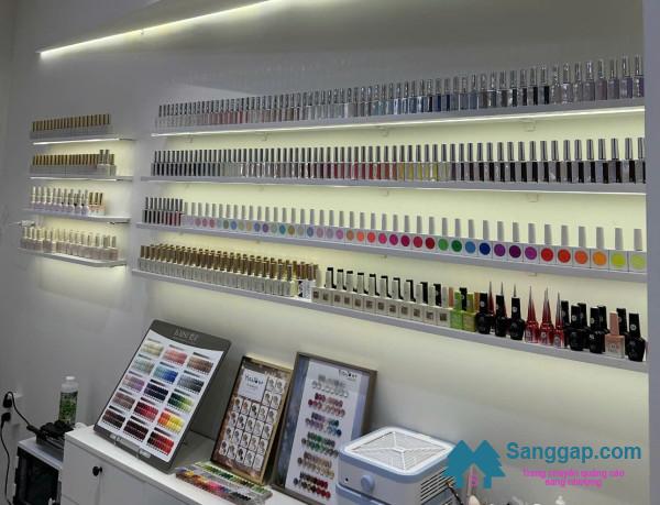 Sang tiệm tóc - nail