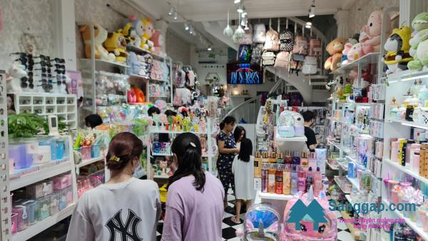 Sang nhượng cửa hàng