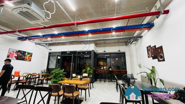 Sang quán cafe