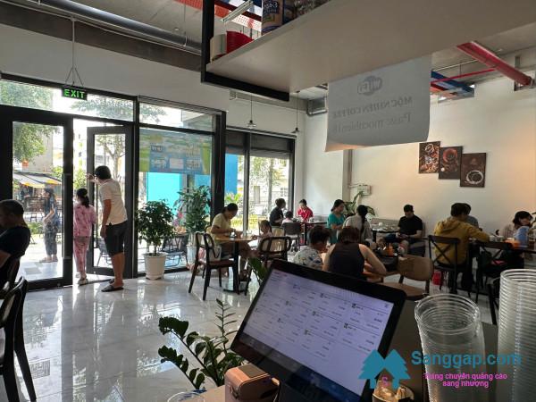 Sang quán cafe