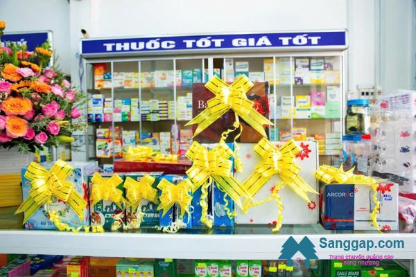Sang nhà thuốc tây