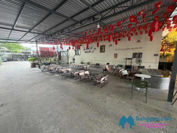 Sang quán cafe