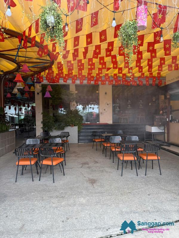 Sang quán cafe