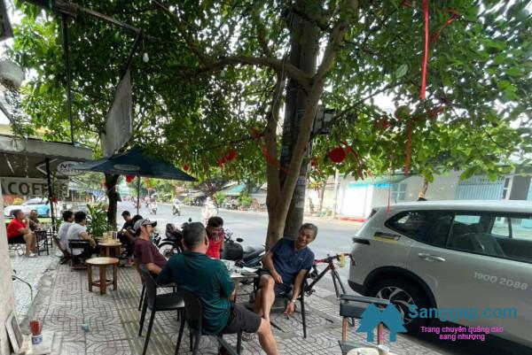 Sang quán cafe