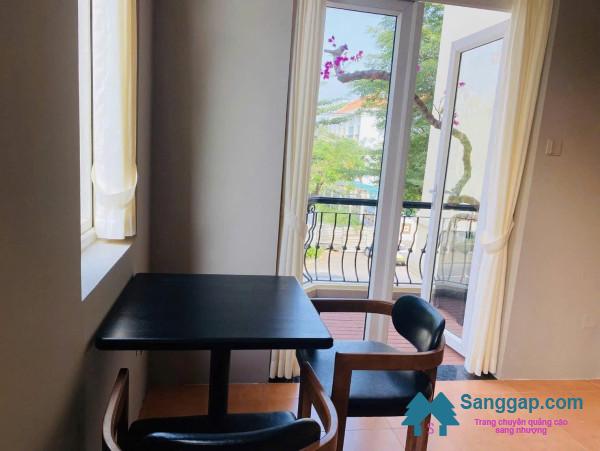 Sang quán cafe