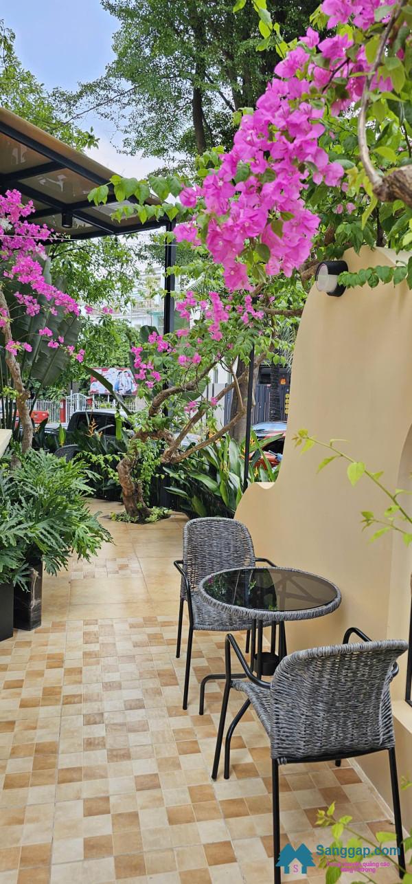 Sang quán cafe